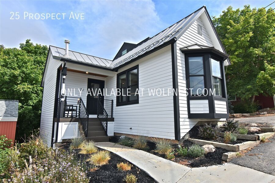 Gorgeous 2 Bed Park City Home! No Deposit Option! property image