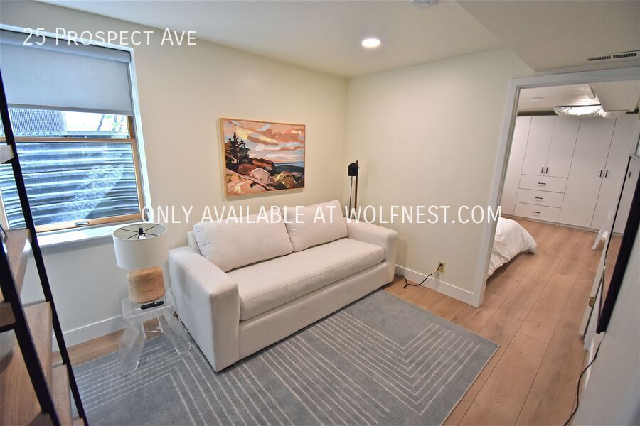 Gorgeous 2 Bed Park City Home! No Deposit Option! property image