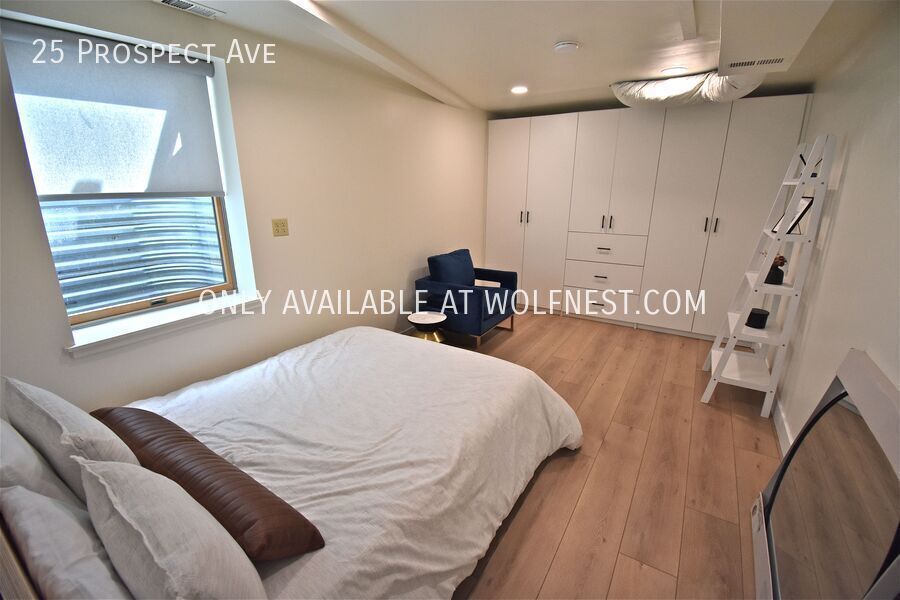 Gorgeous 2 Bed Park City Home! No Deposit Option! property image