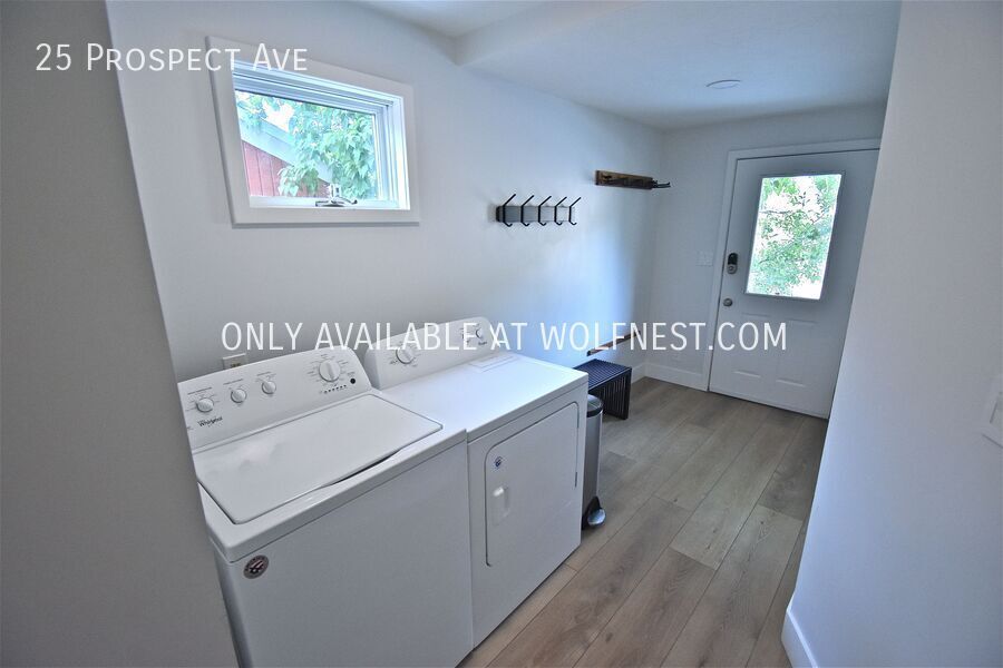 Gorgeous 2 Bed Park City Home! No Deposit Option! property image