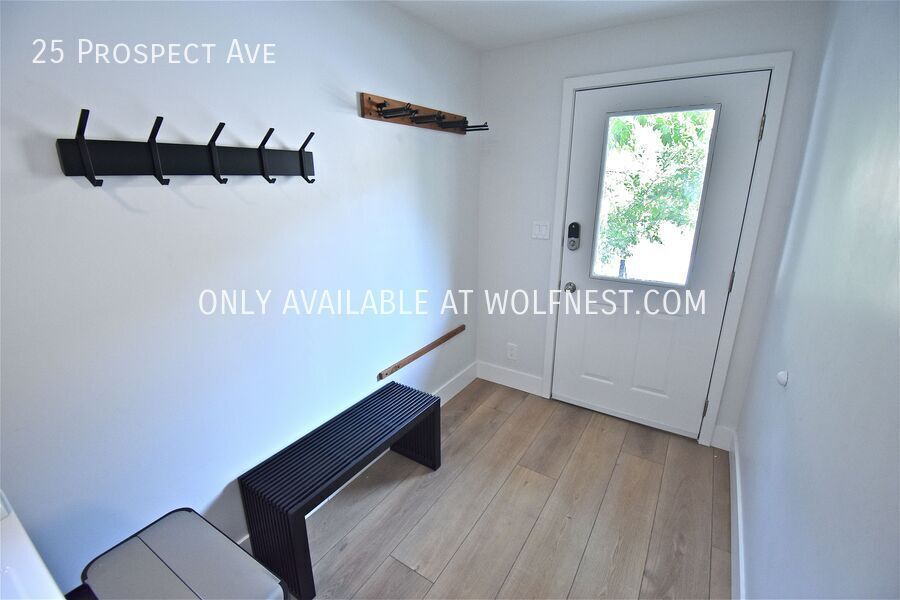 Gorgeous 2 Bed Park City Home! No Deposit Option! property image