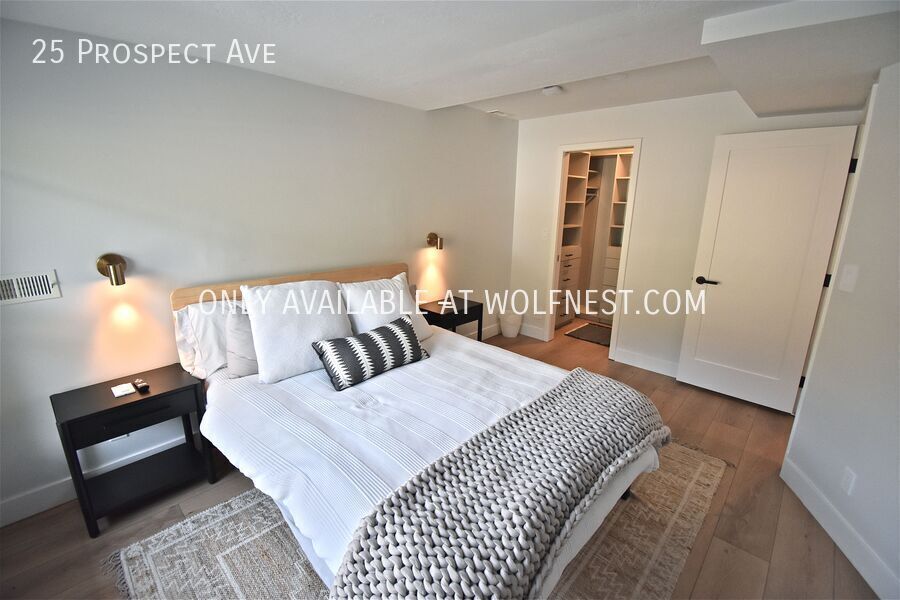 Gorgeous 2 Bed Park City Home! No Deposit Option! property image