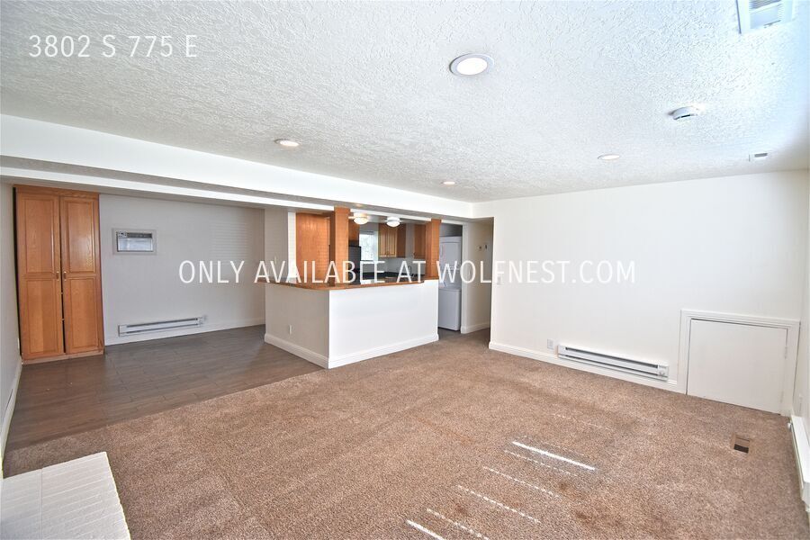 Beautiful 3 Bed Millcreek Bsmt Unit! No Deposit Option! property image