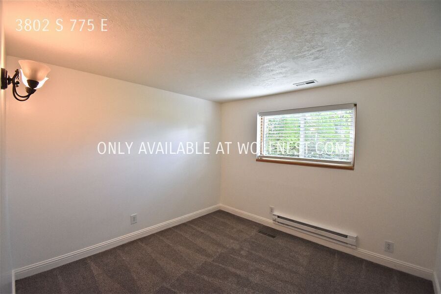 Beautiful 3 Bed Millcreek Bsmt Unit! No Deposit Option! property image