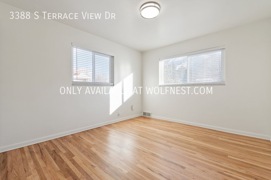 Stunning 4 Bedroom Millcreek Home! property image