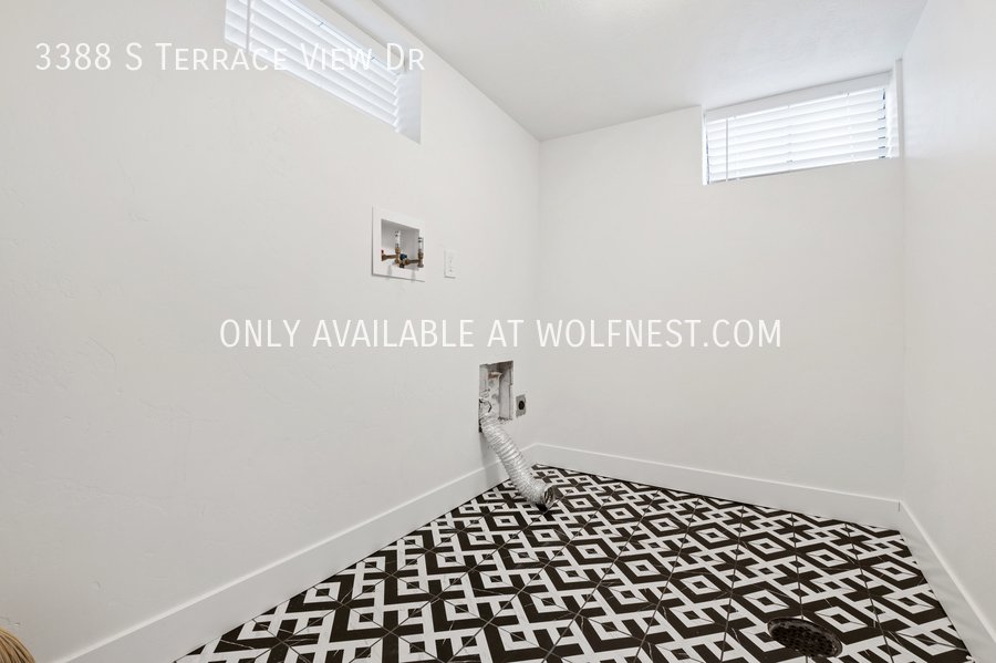 Stunning 4 Bedroom Millcreek Home! property image