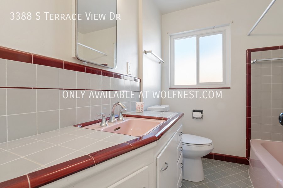 Stunning 4 Bedroom Millcreek Home! property image