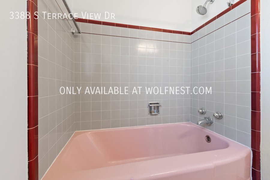 Stunning 4 Bedroom Millcreek Home! property image