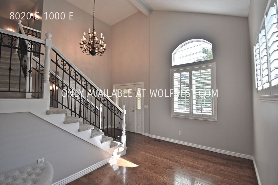 Gorgeous 4 Bedroom Sandy Home! property image