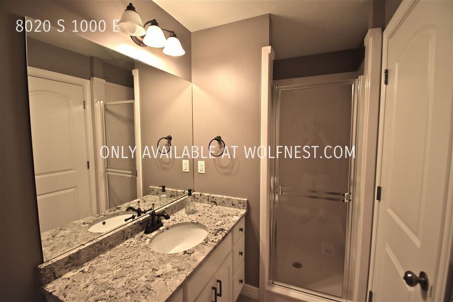 Gorgeous 4 Bedroom Sandy Home! property image