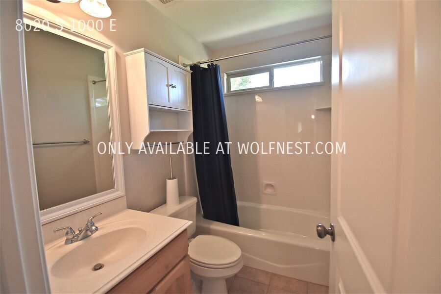 Gorgeous 4 Bedroom Sandy Home! property image