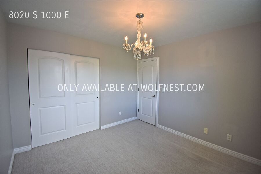 Gorgeous 4 Bedroom Sandy Home! property image