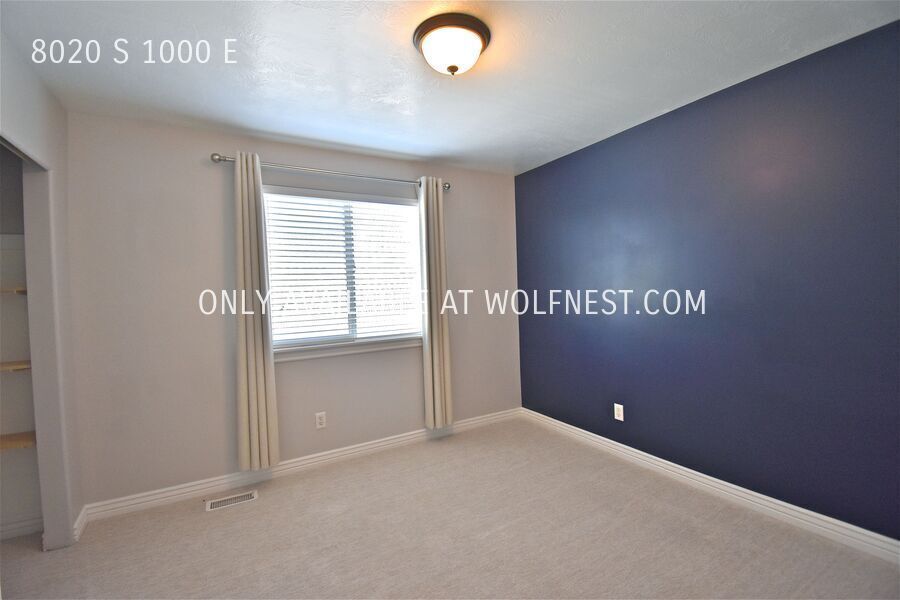 Gorgeous 4 Bedroom Sandy Home! property image