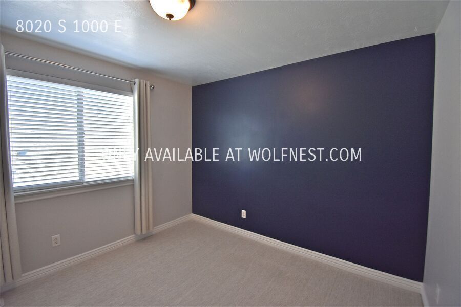 Gorgeous 4 Bedroom Sandy Home! property image