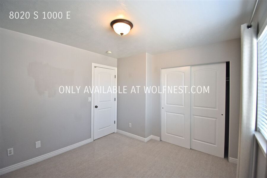 Gorgeous 4 Bedroom Sandy Home! property image