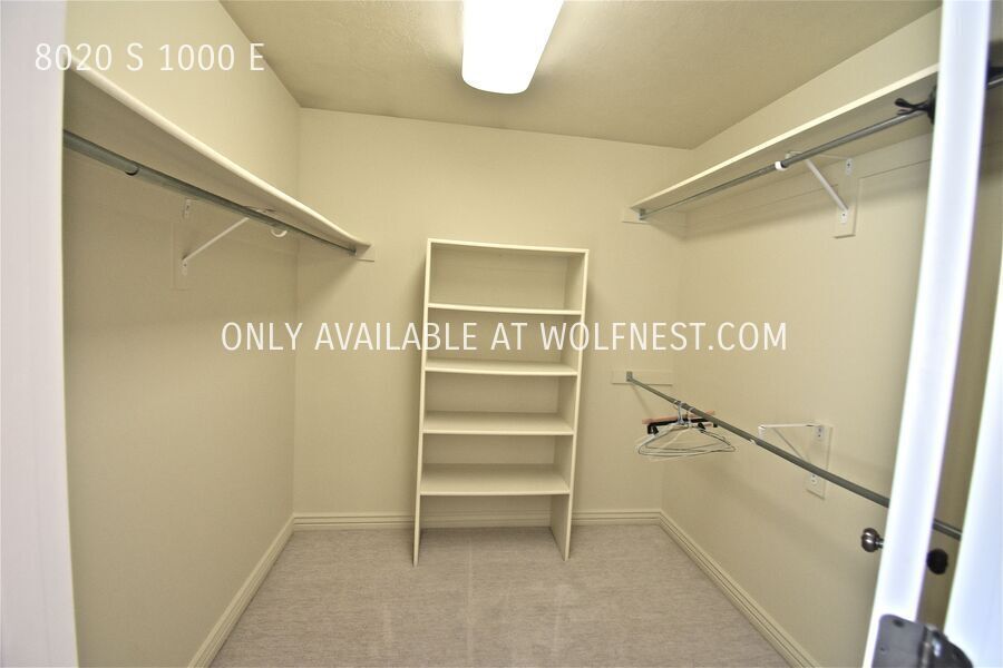 Gorgeous 4 Bedroom Sandy Home! property image