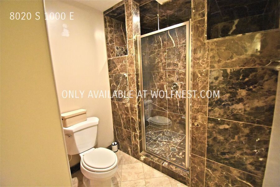 Gorgeous 4 Bedroom Sandy Home! property image