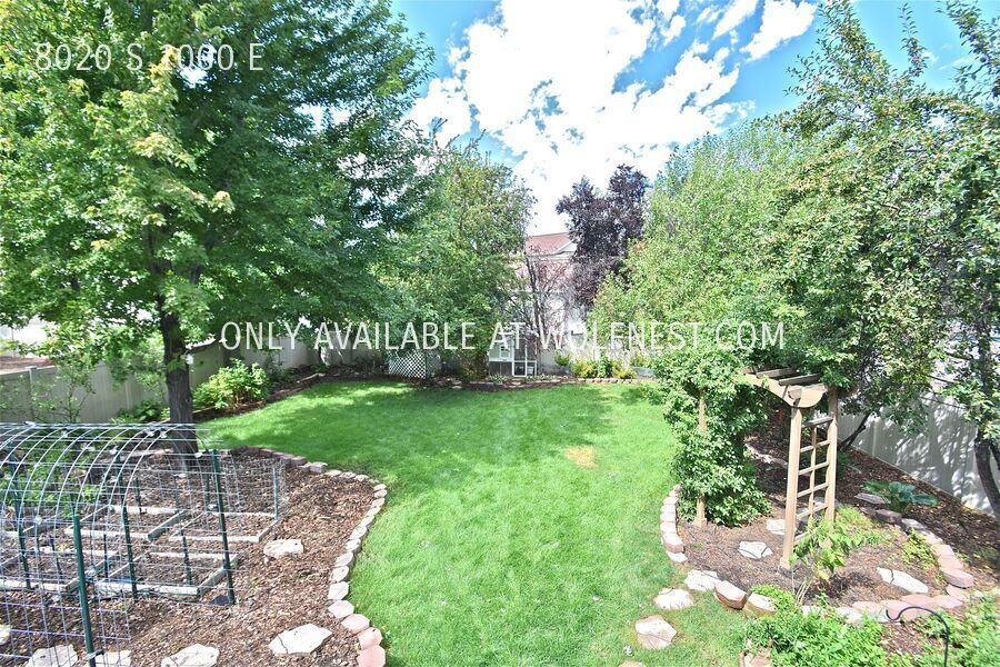 Gorgeous 4 Bedroom Sandy Home! property image