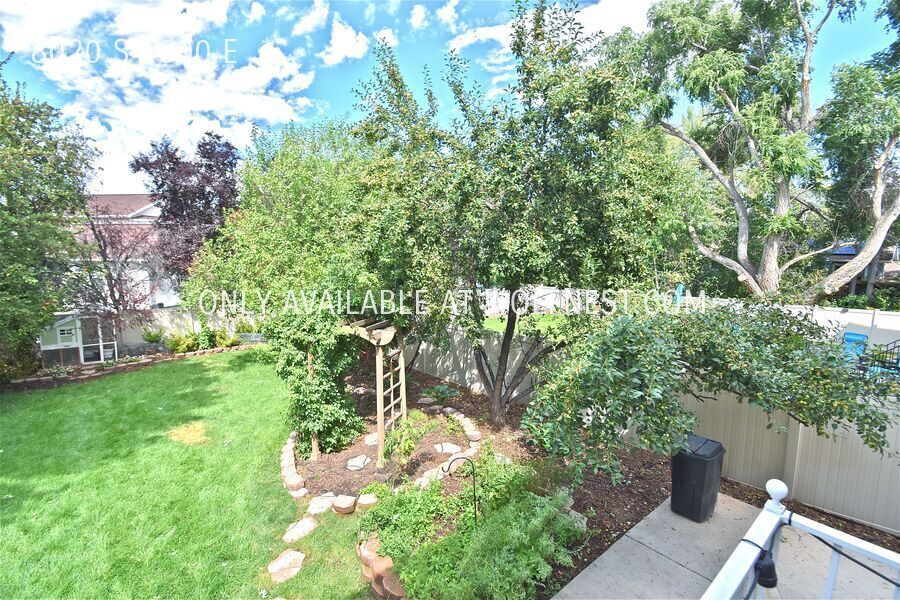 Gorgeous 4 Bedroom Sandy Home! property image