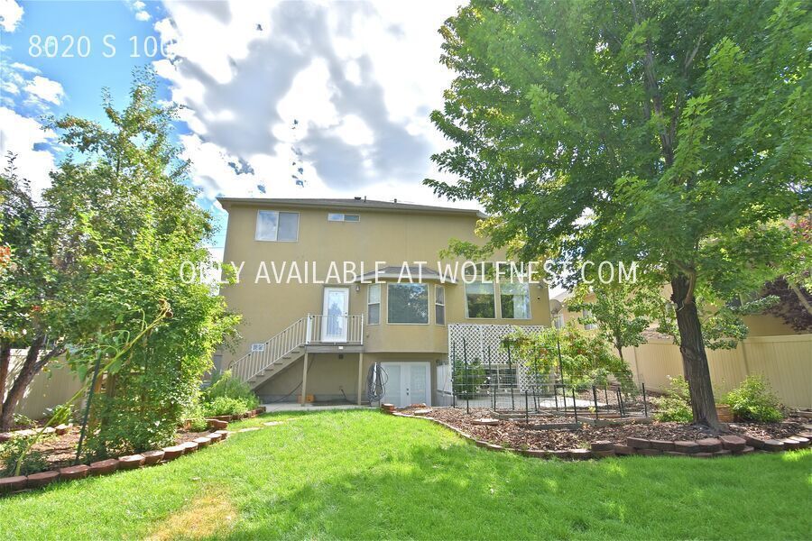 Gorgeous 4 Bedroom Sandy Home! property image