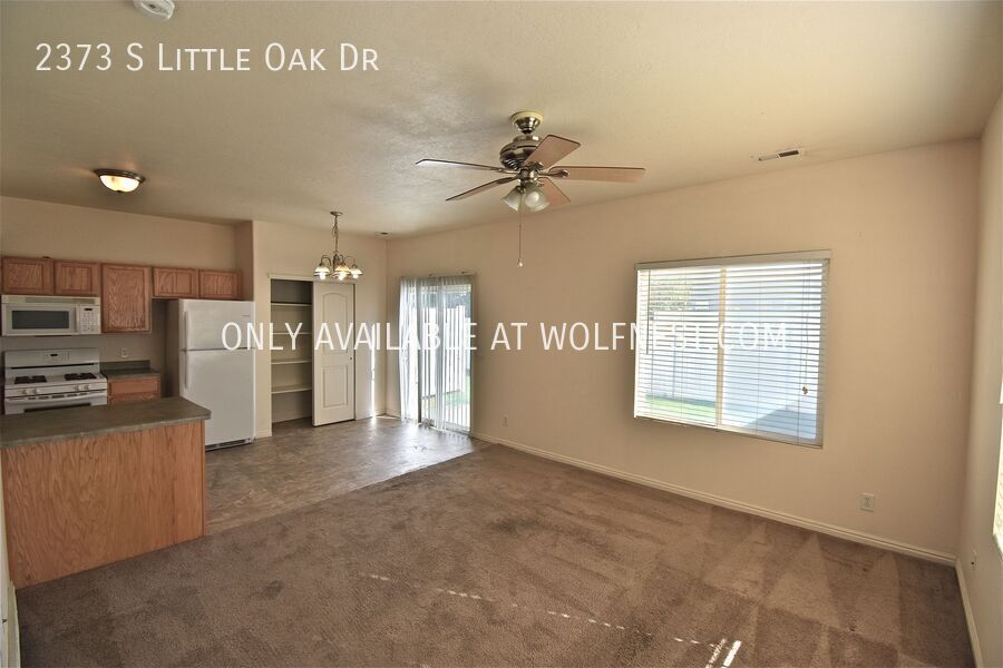 Lovely 3 Bed West Valley Townhome! No Deposit Option! property image