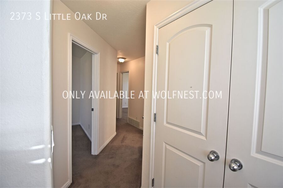 Lovely 3 Bed West Valley Townhome! No Deposit Option! property image
