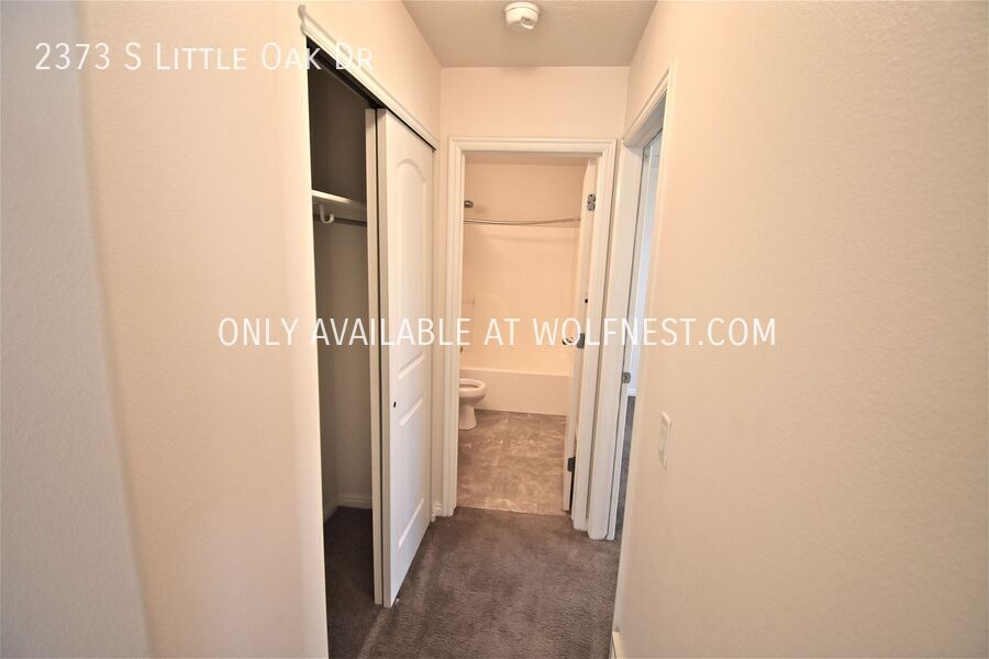Lovely 3 Bed West Valley Townhome! No Deposit Option! property image