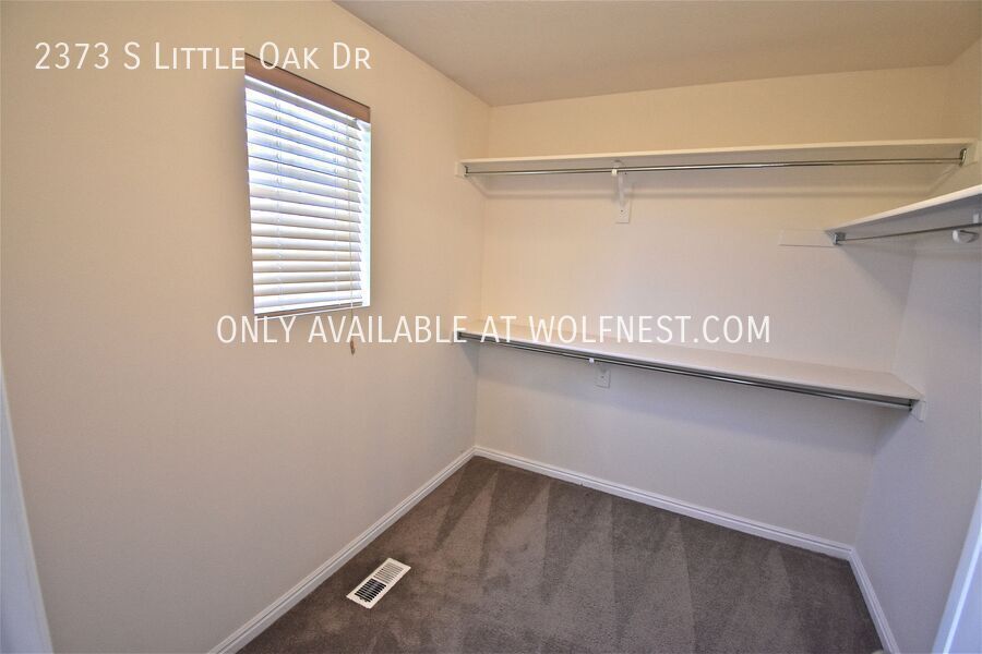 Lovely 3 Bed West Valley Townhome! No Deposit Option! property image