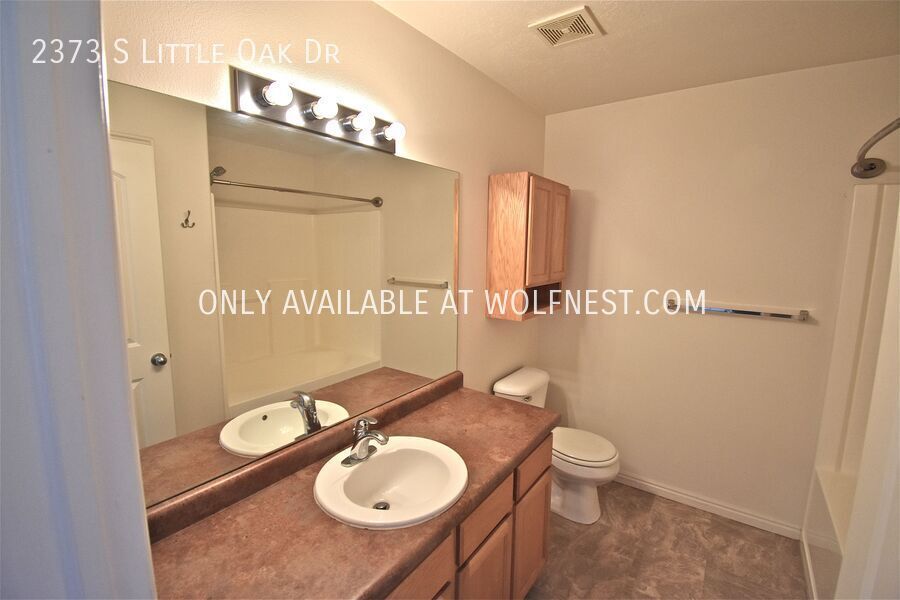 Lovely 3 Bed West Valley Townhome! No Deposit Option! property image