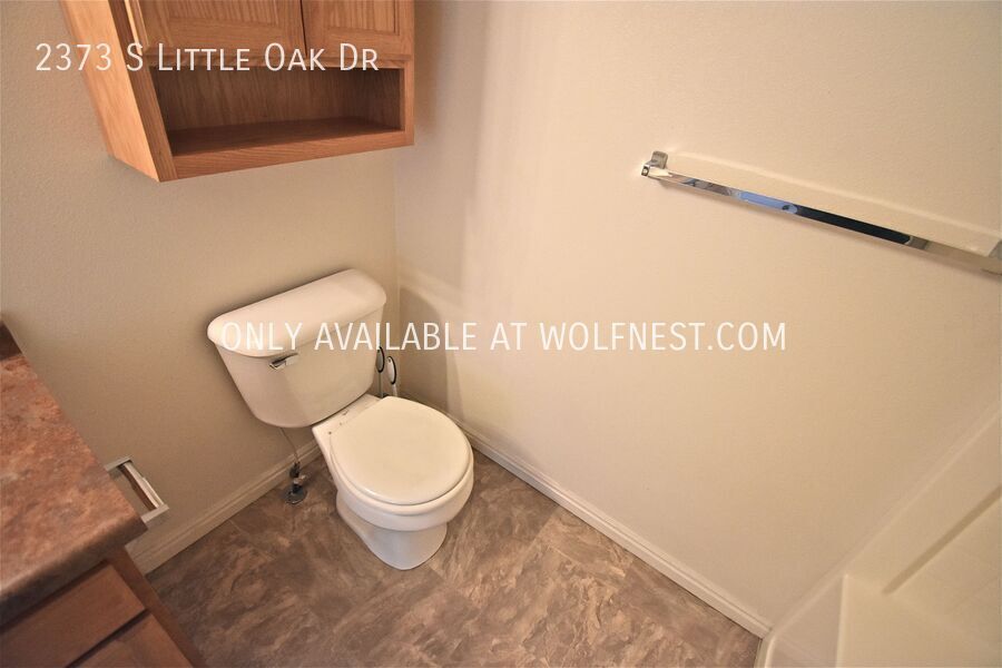 Lovely 3 Bed West Valley Townhome! No Deposit Option! property image