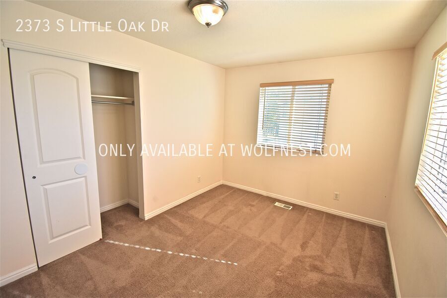 Lovely 3 Bed West Valley Townhome! No Deposit Option! property image
