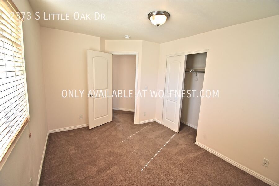 Lovely 3 Bed West Valley Townhome! No Deposit Option! property image