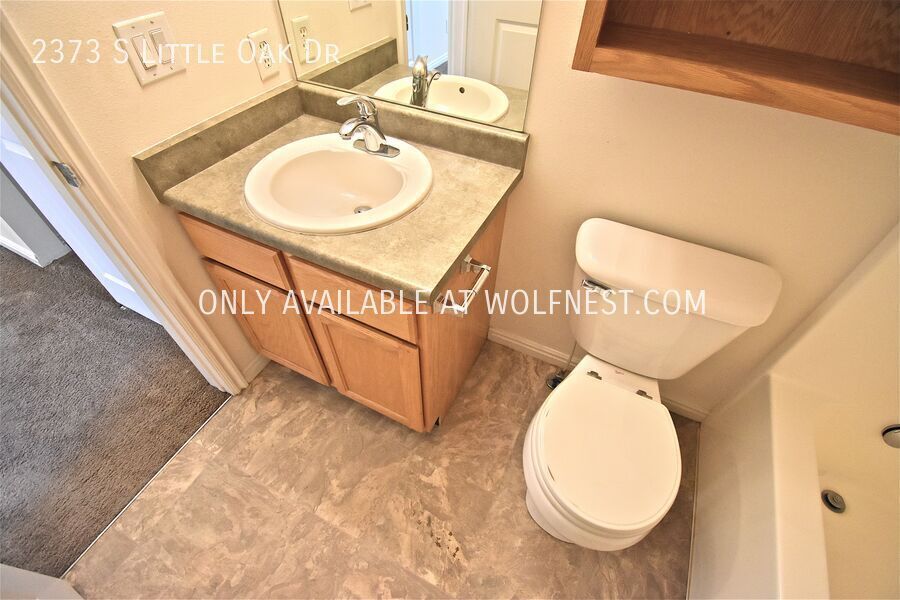 Lovely 3 Bed West Valley Townhome! No Deposit Option! property image