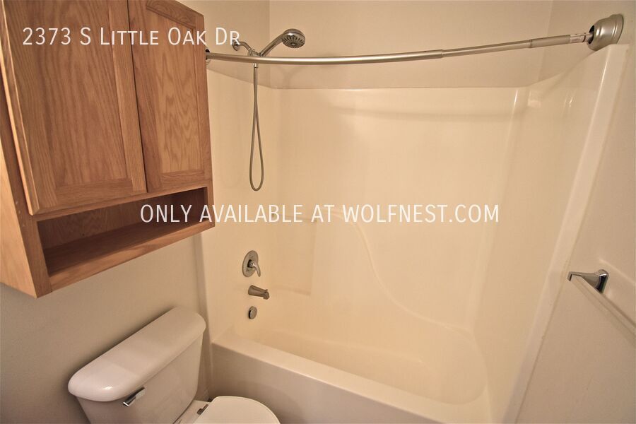 Lovely 3 Bed West Valley Townhome! No Deposit Option! property image