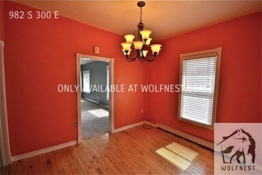 Beautiful 3 Bed Downtown Home! No Deposit Option! property image