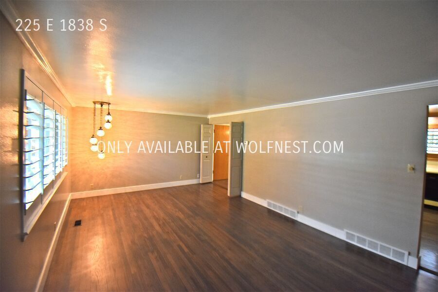 Lovely 4 Bed Orem Home! No Deposit Option! property image