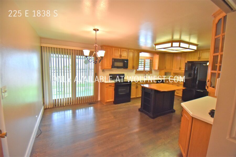 Lovely 4 Bed Orem Home! No Deposit Option! property image
