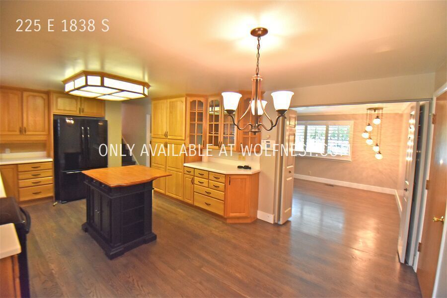 Lovely 4 Bed Orem Home! No Deposit Option! property image