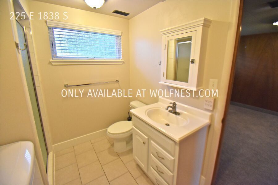 Lovely 4 Bed Orem Home! No Deposit Option! property image