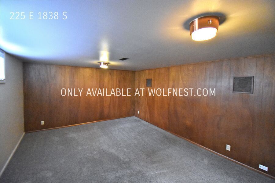 Lovely 4 Bed Orem Home! No Deposit Option! property image