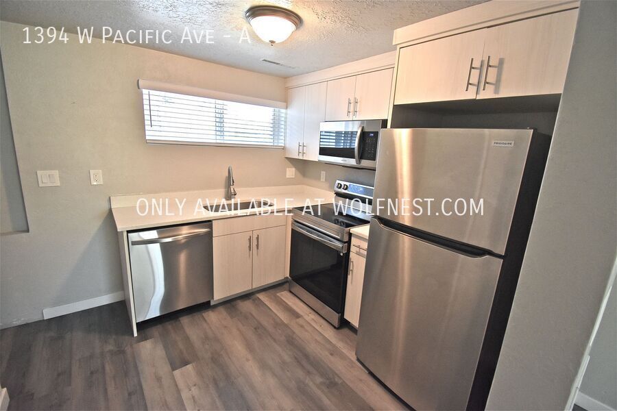 Remodeled 2 Bed Salt Lake Unit! No Deposit Option! property image