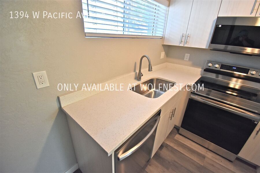 Remodeled 2 Bed Salt Lake Unit! No Deposit Option! property image