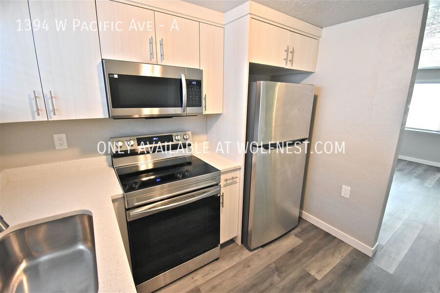Remodeled 2 Bed Salt Lake Unit! No Deposit Option! property image