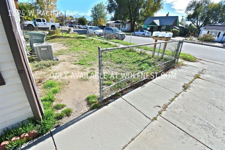 Remodeled 2 Bed Salt Lake Unit! No Deposit Option! property image