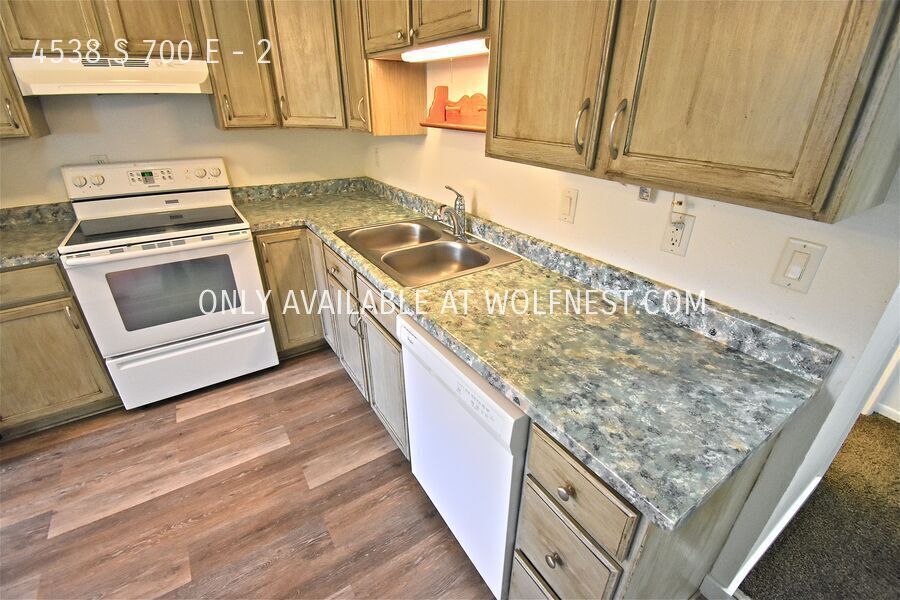 Lovely 2 Bed Murray Condo! No Deposit Option! property image