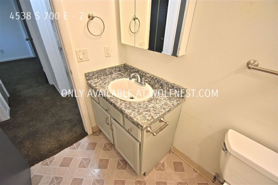 Lovely 2 Bed Murray Condo! No Deposit Option! property image