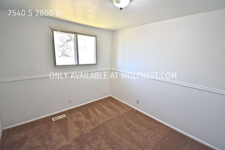 No Deposit Option! Lovely 4 Bedroom West Jordan Home! property image