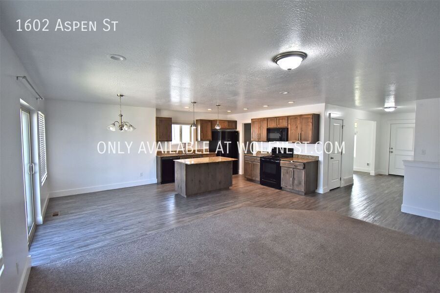 Stunning 3 Bedroom Santaquin Home! property image