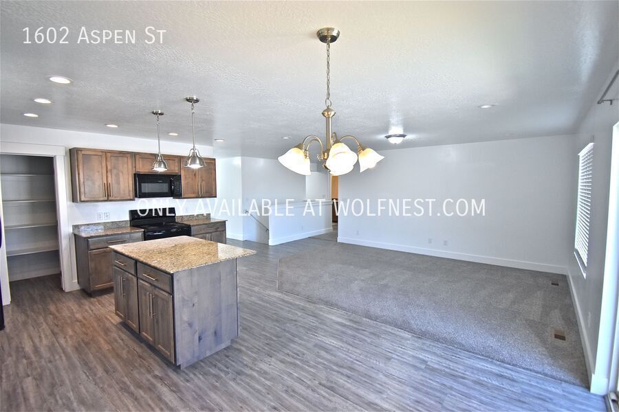 Stunning 3 Bedroom Santaquin Home! property image