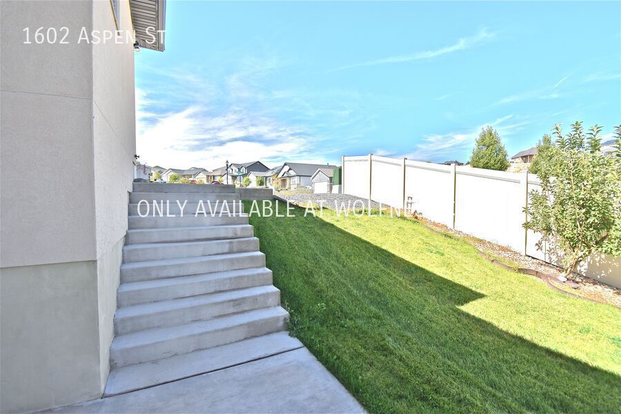 Stunning 3 Bedroom Santaquin Home! property image